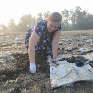 Hungarian Woman Cleaned The Beaches 200 Times @the topmost