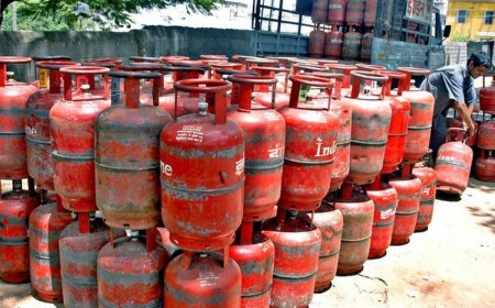 Commercial LPG cylinder prices hike