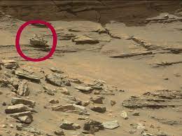 alien in mars